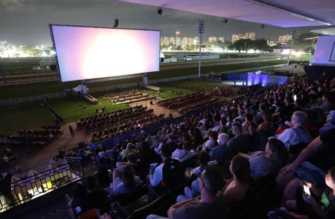 Produção cinematográfica criada com inteligência artificial representando o AI Film Awards Brasil 2026